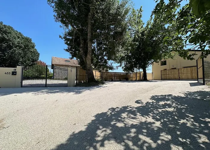 La Halte Occitane - Classe 3 Etoiles - 1 Chambre, Parking, Terrasse, Inclus Apartment *